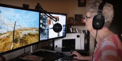 Skyrim Grandma jouant à Skyrim